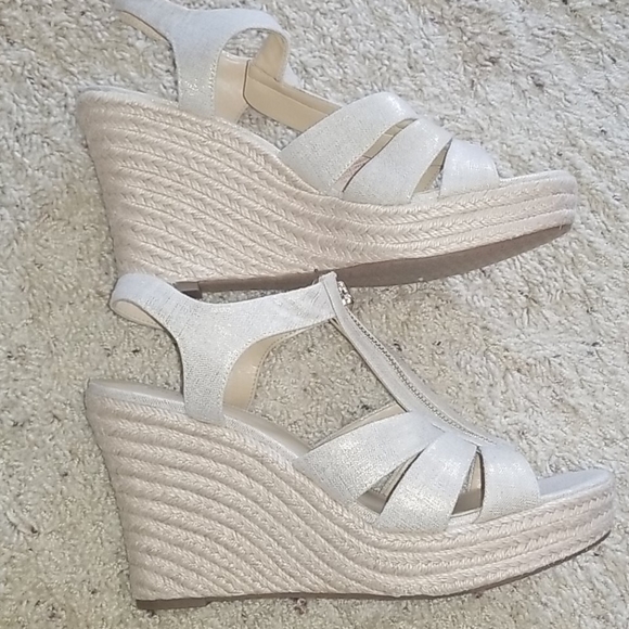 Michael Kors wedge sandals - Picture 2 of 5